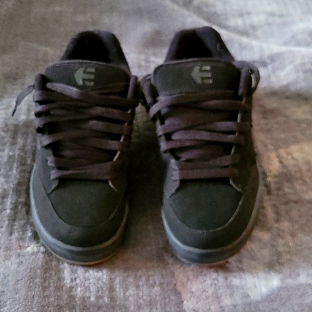 Etnies Fader Men's Skate Shoes, size 9.5M, black
